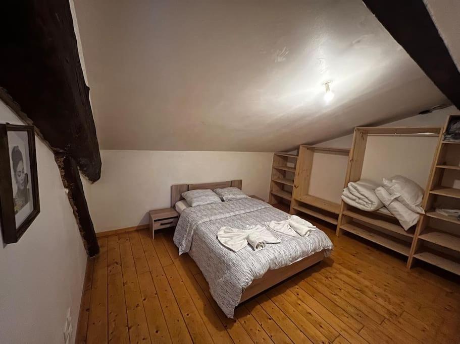 Pepite Rare 8 Personnes Au Coeur Battant Du Vieux Lyon Apartment Exterior photo